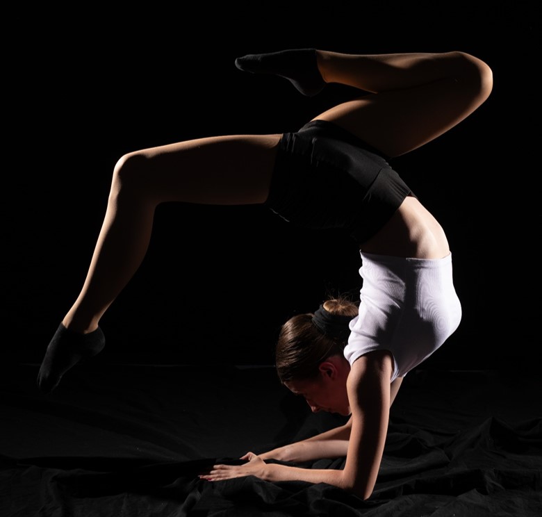 Pose von Julia Nikolaus im Schau Solo